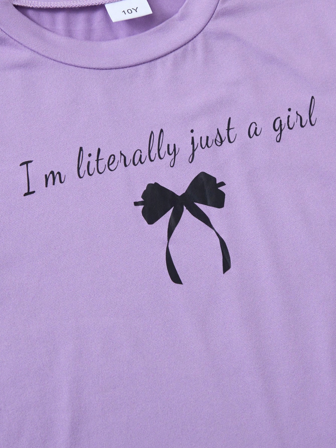 SHEIN ChillGRL طقم تي شيرت مطبوع بالفيونكة وبنطلون...