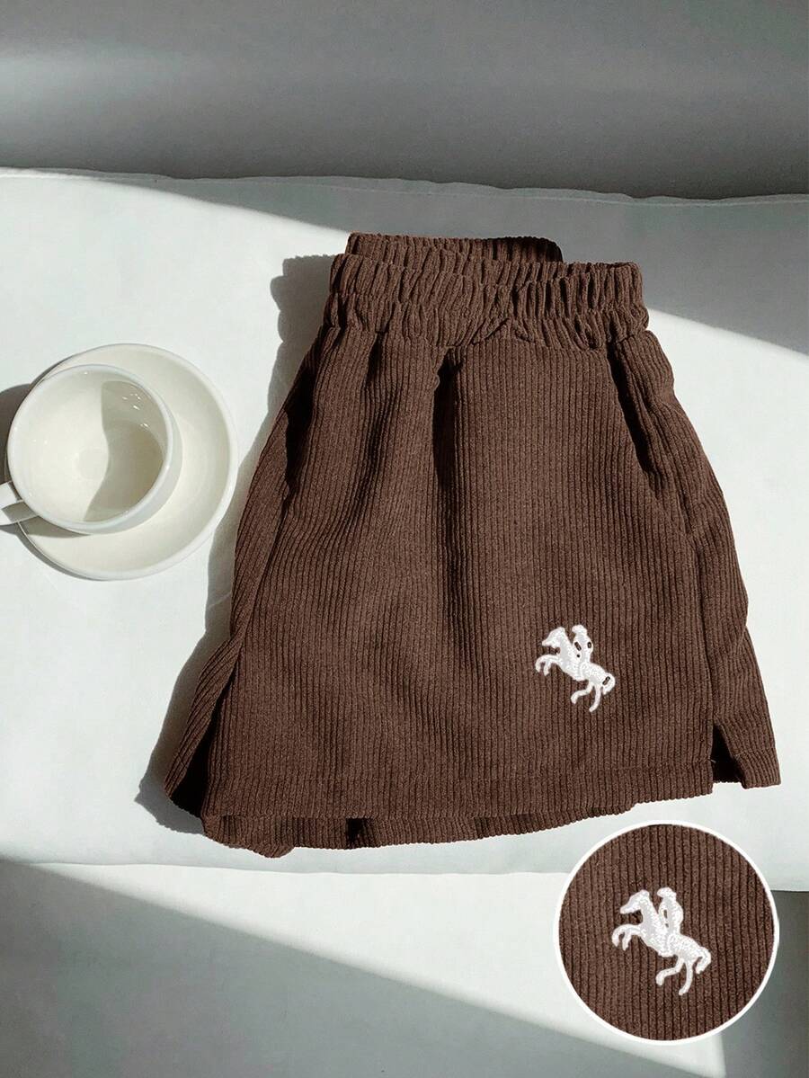 Comfortcana 女士新款灯芯绒刺绣宽松短裤 - 巧克力棕 - 查看 1
