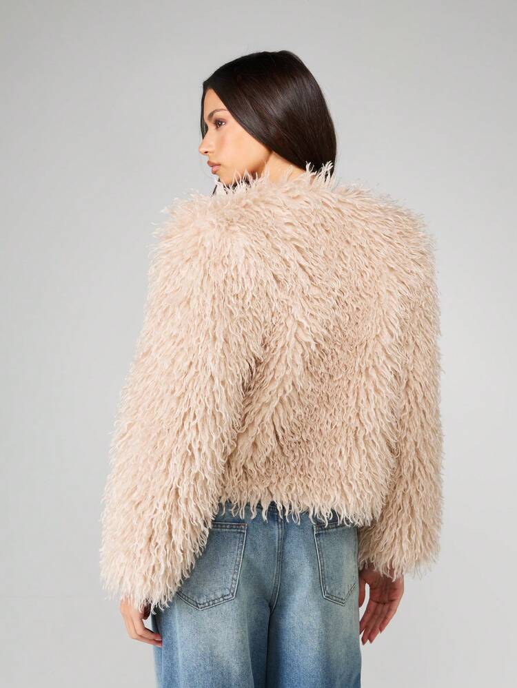 MISSGUIDED Luxurious Faux Fur Jacket Plush Shaggy Long Hair Cropped Winter Outerwear Glam Party Evening Fluffy Statement Piece Festival Fashion Cozy Elegant