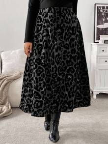 SHEIN Frenchy Modischer Bleistiftrock mit Leopard Muster in Große Größen