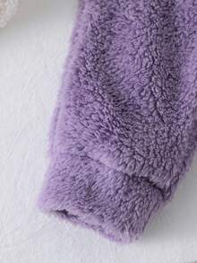 SHEIN 婴幼儿女童休闲简约草莓刺绣蝴蝶结蓬松连帽卫衣和粉色蓬松面料裤子，适合秋冬季日常外出穿着 - 紫色 - 查看 4