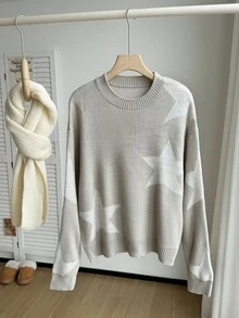SHEIN Suéter con estampado de pentagrama de moda para adolescentes, de corte holgado y cuello redondo cómodo, de manga larga y tejido, color gris, nuevo para otoño/invierno, estilo europeo y americano - Gris - Ver 3