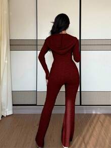 SHEIN PETITE 2 件套女式休闲连帽运动衫，带口袋和罗纹喇叭裤套装，适合日常穿着，秋冬 - 酒紅色 - 查看 4