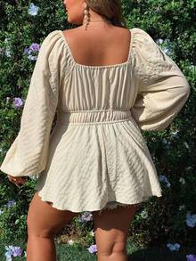 Flirla Áo sơ mi peplum tay dài cài nút phía trước có dây rút và cạp chun cỡ lớn - Màu be - Xem 2