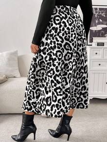 SHEIN Frenchy Modischer Bleistiftrock mit Leopard Muster in Große Größen