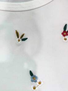 Resyla 大码女式花卉刺绣圆领休闲宽松背心 - 白色 - 查看 5