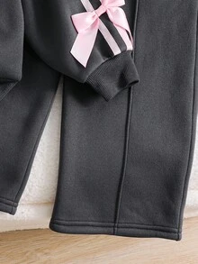 SHEIN 2pcs/Set Young Girls Cute Versatile Gray Bow Collar Sweatshirt Set, Autumn/Winter Teen Girls Clothes Set Kids Two Piece Sets Girls 2 Piece Set Autumn Winter Girl Set Sweatshirt Set For Girl Winter Young Girls Sets Sweatshirt Straight Pants Suit Tween Girl Teen Girl Clothes Teen Girls Sets Zipper Girl S Spring And Autumn Suit Girls Autumn Winter Casual Two Piece Set Girls Quarter Zip Sweatshirt And Pants Set With Pink Bow Details Toddler Kids Matching Outfit Girls Spring And Autumn Suit - Grey - View 7