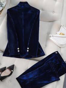 GlowEve Áo khoác blazer vải nhung Hàn Quốc màu xanh navy cỡ lớn có họa tiết dành cho nữ, có ve áo, túi, nút trang trí độc đáo, thắt lưng và quần dài, phù hợp cho giáo viên, trang phục mùa thu - Xanh đậm - Xem 2