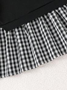 SHEIN 女童优雅黑白格子针织长袖连衣裙，秋冬格子女童两件套连衣裙，黑色两件套女童黑白连衣裙，秋冬女童两件套连衣裙，女童套装，格子裙，春秋法式连衣裙，秋冬女童连衣裙，女童格子裙，儿童黑色裙子，女童黑色长袖卫衣，适合上学穿着，女童黑色休闲卫衣上衣，适合儿童日常穿着，女童黑色蓬蓬裙