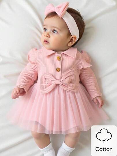 新生儿宝宝豆沙粉翻领长袖蝴蝶结拼接网纱连体衣和发带，采用全新面料，舒适柔软，时尚优雅可爱，适合秋冬季穿着。