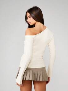MISSGUIDED Off Shoulder Ribbed Knit Long Sleeve Sweater Fall Winter Casual Pullover Contemporary Minimalist Design Preppy Style Evening Party Holiday