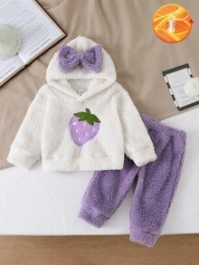 SHEIN 婴幼儿女童休闲简约草莓刺绣蝴蝶结蓬松连帽卫衣和粉色蓬松面料裤子，适合秋冬季日常外出穿着 - 紫色 - 查看 1