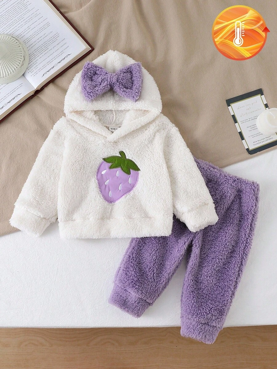SHEIN 婴幼儿女童休闲简约草莓刺绣蝴蝶结蓬松连帽卫衣和粉色蓬松面料裤子，适合秋冬季日常外出穿着 - 紫色 - 查看 1