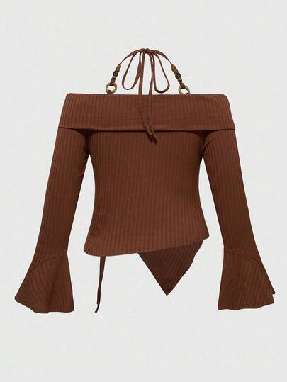 Fairycore Talla grande Blusa de tirantes finos elegante con decoración de cuentas de madera asimétricas en color marrón vintage, Blusa de punto de hombros descubiertos de manga larga tipo camiseta para otoño, Talla grande Blusa de tirantes finos de punto retro marrón para otoño/invierno, Talla grande Blusa de tirantes finos de manga larga tipo camiseta