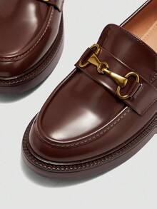 CUCCOO BIZCHIC Giày lười đế xuồng thời trang nữ màu đỏ tía khóa kim loại thoải mái khi đi làm, thích hợp cho các hoạt động ngoài trời, du lịch, mua sắm, làm việc và mặc hàng ngày - Màu Đỏ Sâu - Xem 6