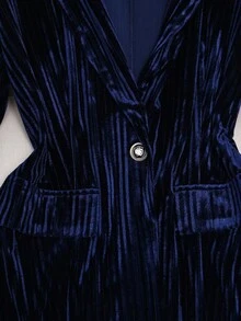 GlowEve Áo khoác blazer vải nhung Hàn Quốc màu xanh navy cỡ lớn có họa tiết dành cho nữ, có ve áo, túi, nút trang trí độc đáo, thắt lưng và quần dài, phù hợp cho giáo viên, trang phục mùa thu - Xanh đậm - Xem 5