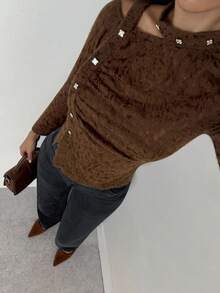 Glamine 女式秋季褶皱方形装饰纽扣斜肩T恤 - 棕色 - 查看 3