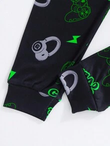 SHEIN 2pcs Tween Boy Snug Fit Glow-In-The-Dark Gaming Console Print Long Sleeve T-Shirt And Pants Soft Comfortable Pajama Set - Green - View 8