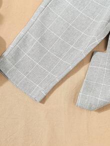 SHEIN Set de 3 piezas de traje elegante de caballero para bebés niños, que incluye chaqueta de solapa única de manga larga a cuadros, pantalones de cintura elástica y corbata de moño (camisa no incluida), adecuado para fiesta de cumpleaños, fiesta de Navidad, bautizo, celebración del 1er cumpleaños, ocasiones formales, actuación, boda, baby shower, portador de anillos, ropa de bebé niño, traje de bebé niño, ropa formal de bebé niño, atuendo de caballero para bautizo de bebé, ropa formal de ocasión para bebé niño, temporada de regreso a la escuela