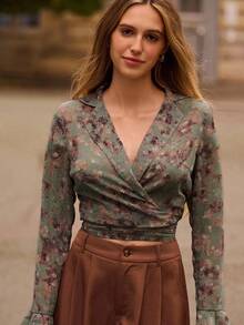 lacRébo بلوزة ملفوفة مطبوعة بالزهور الخضراء مع ربطة عنق وخصر مربوط وأكمام طويلة مفلطحة للخريف والشتاء