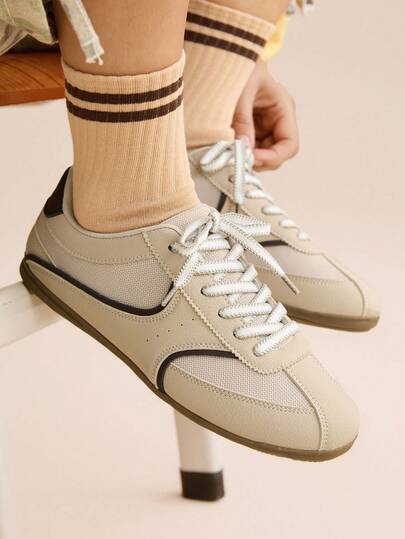 CUCCOO EASI 女式黑色复古休闲运动鞋