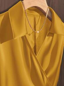 GlowEve Blusa sin mangas con cuello, pliegues y lazo delantero para mujer - Amarillo - Ver 5
