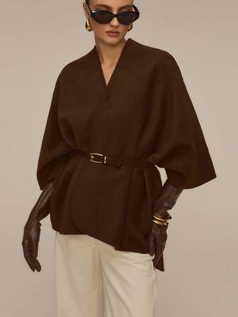 ATUI Studio Cárdigan suelto de unicolor elegante para mujer, moda minimalista, otoño e invierno, abrigo poncho de unicolor para mujer, nuevos lanzamientos 2025, otoño e invierno, blusa de mujer con cuello en V y mangas de murciélago, Navidad para mujer, look de Año Nuevo, fiesta, Acción de Gracias, prenda esencial de estilo chic sin esfuerzo, ropa de trabajo casual versátil, estética de dinero antiguo, esencial del minimalismo, traje de vanguardia