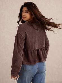 Elaquor Áo thun nữ cổ tròn tay dài, dáng rộng, viền bèo nhún cỡ lớn - màu nâu - Xem 2