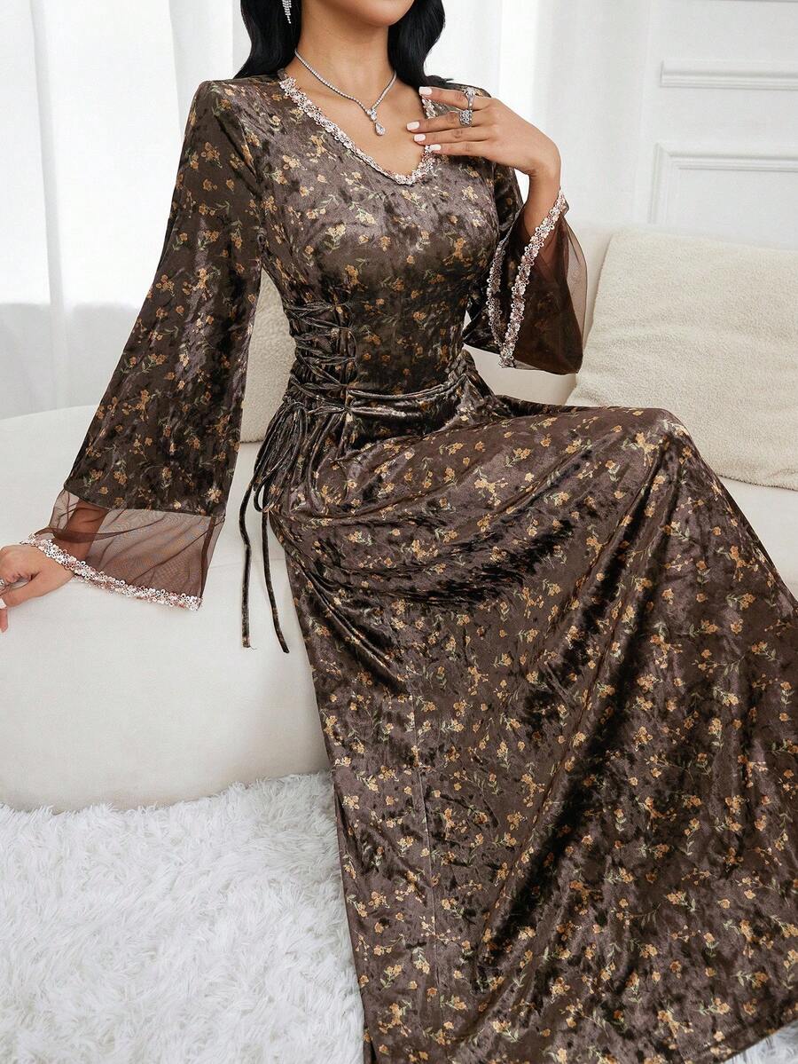 Al Najma 女式优雅碎花喇叭袖阿拉伯连衣裙 - 彩色 - 查看 1