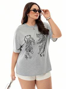 SHEIN EZwear 大码大码图案圆领短袖 T 恤，休闲 - 淺灰色 - 查看 4