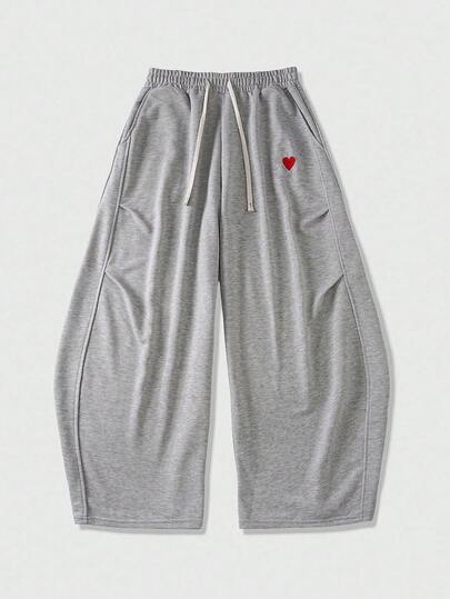 Street Life Herren Jogginghose mit Herz-Stickerei, Kordelzug Taille, Taschen und weitem Bein