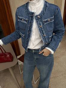 K-Vae 女秋冬牛仔外套圆领修身版型日常通勤牛仔夹克新年装 - 淺色水洗藍 - 查看 4