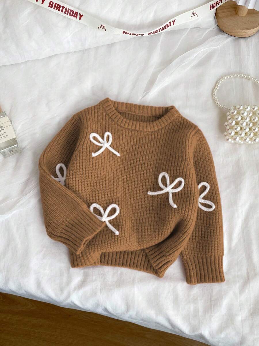 SHEIN Vintaside Kids 时尚百搭可爱蝴蝶结针织套头毛衣，适合小女孩秋季穿着。蝴蝶结毛衣，棕色毛衣，4岁女孩毛衣，秋冬服装，针织毛衣，女童毛衣，女童针织上衣，小女孩长袖服装，女童针织上衣，棕色毛衣，女童针织毛衣，小女孩服装，秋冬毛衣。 - 棕色 - 查看 1