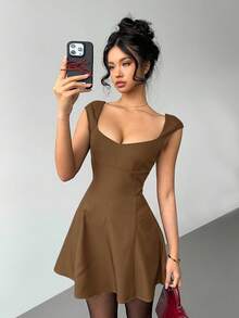 Aloruh Đầm ngắn tay ngắn cổ trái tim màu trơn gợi cảm dành cho nữ - màu nâu - Xem 2