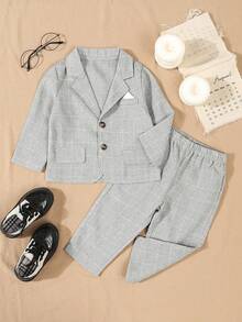 SHEIN Set de 3 piezas de traje elegante de caballero para bebés niños, que incluye chaqueta de solapa única de manga larga a cuadros, pantalones de cintura elástica y corbata de moño (camisa no incluida), adecuado para fiesta de cumpleaños, fiesta de Navidad, bautizo, celebración del 1er cumpleaños, ocasiones formales, actuación, boda, baby shower, portador de anillos, ropa de bebé niño, traje de bebé niño, ropa formal de bebé niño, atuendo de caballero para bautizo de bebé, ropa formal de ocasión para bebé niño, temporada de regreso a la escuela