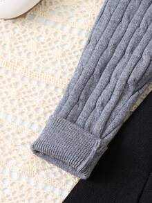 Young Girl Autumn/Winter Casual Commute School Style Bow Decor Cable Knit Cardigan And Pleated Skirt Set - Grey - View 4