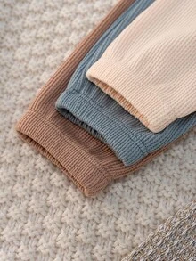 Loomiva Bộ 5 món cho bé sơ sinh: Áo liền thân dài tay cổ tròn dệt kim họa tiết hoa nhí mềm mại, quần cạp chun, mũ, yếm, chăn quấn. - Nhiều màu - Xem 8
