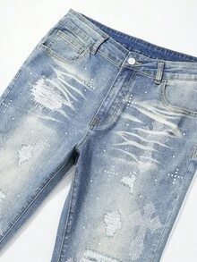 ROMWE MEN Street Life Jeans desgastados y rasgados con diamantes de imitación para hombre - Celeste - Ver 3