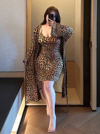 Dazy Plus 两件套加大码女式豹纹性感吊带连衣裙和长袍睡衣套装，春秋季、秋冬季服装