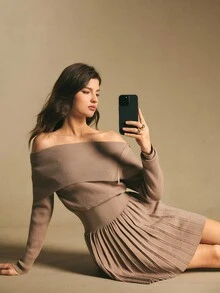 Poéselle 秋季新款性感露肩高品质针织毛衣裙女 - 駝色 - 查看 1