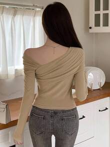 DAZY Camiseta de manga larga de unicolor con hombro asimétrico elegante para mujer, top de otoño