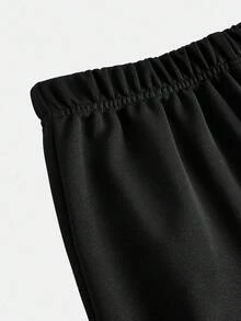 Girlism 青少年女孩春夏街头、基本款、休闲款、百搭款、运动时尚斜肩字母印花短款腰部褶皱运动衫上衣、裤子、返校服装 - 黑色 - 查看 4