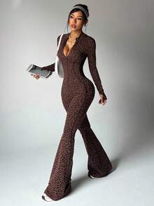 Slayform 1pc Women's Seamless Sexy Leopard Print Mock Neck Front Zipper Thumb Hole High Waist Contour Sports Running Fitness Gymnastics Dance Long Sleeve Flared Jumpsuit Leopard Jumpsuit Flared Leggings Set Y2k Flare Jumpsuits For Woman Brown Body Suit Camouflage Harley Quin