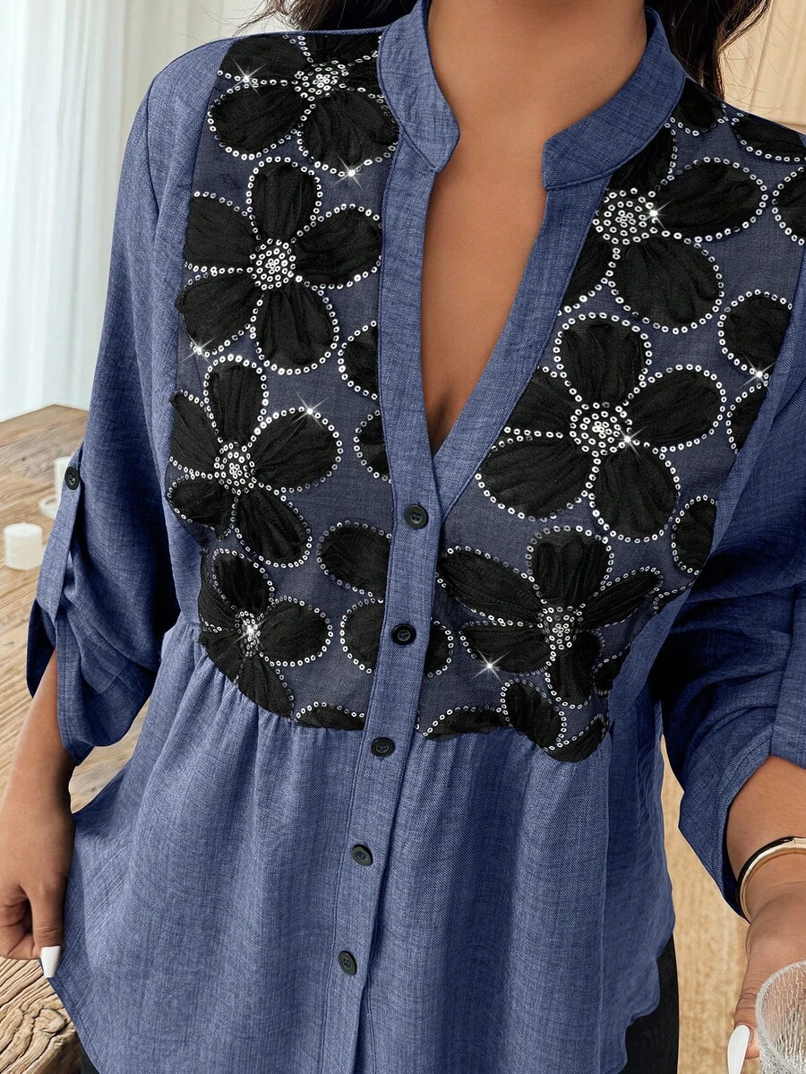 EMERY ROSE Blusa de mujer talla grande con cuello en V, mangas con volantes y decoración de lentejuelas con estampado floral - Azul - Ver 1