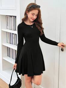 SHEIN 少女荷叶边长袖黑色连衣裙，青少年休闲连衣裙，修身A字连衣裙，长袖连衣裙，可爱黑色连衣裙，适合春季/秋季/圣诞节、节日/家庭日/新年等场合。 - 黑色 - 查看 5