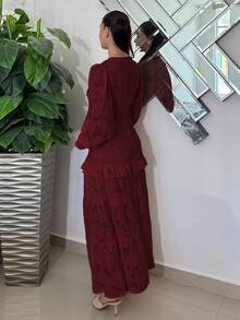 Andrea Bello 法式腰部修身 V 领泡泡袖优雅中长连衣裙 - 酒紅色 - 查看 5