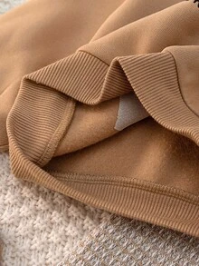 Loomiva 2 件套男婴卡通蛋糕图案针织柔软圆领长袖套头衫和纯色松紧腰裤套装