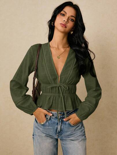 Poéselle Blusa de manga larga con cuello en V profundo y lazo al frente, elegante para oficina, de unicolor