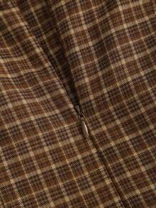 Sweetra 女士春夏新款时尚单排扣金色铆钉装饰露肩领 A 字格子迷你连衣裙，适合通勤