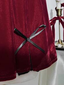 SHEIN Unity 1 chiếc váy ngắn bó sát không dây bằng vải nhung viền ren phong cách corset cổ điển, cổ chữ V sâu có dây rút, trang trí nơ, thích hợp cho tiệc Giáng sinh, tiệc năm mới - Đỏ - Xem 6